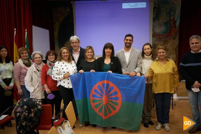 Presentación de los actos por el Día Internacional del Pueblo Gitano / Óscar Hinojo