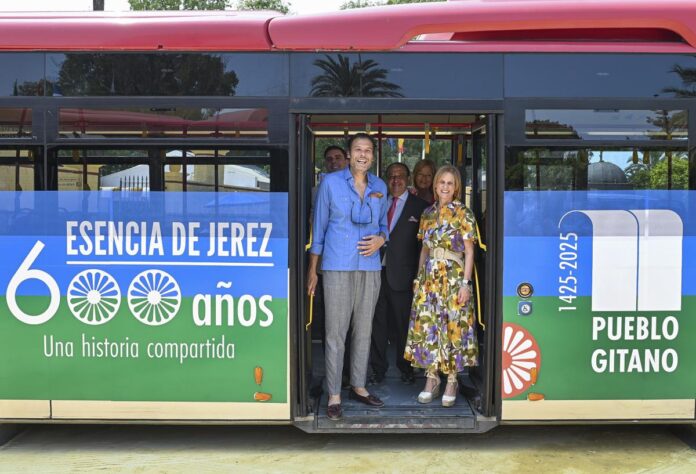 alcaldesa___autobuses_feria___pueblo_gitano___04_8b1c7